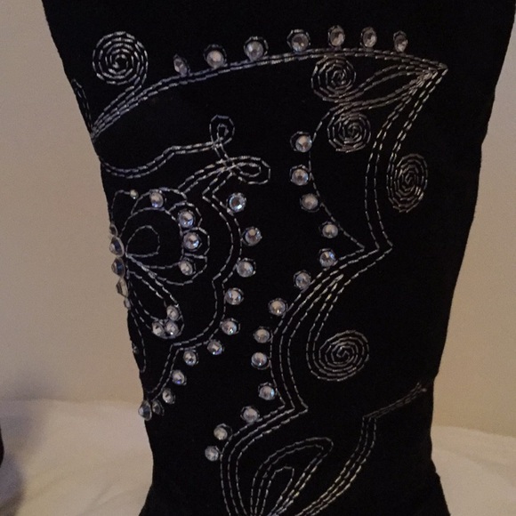 Boots - Picture 2 of 4